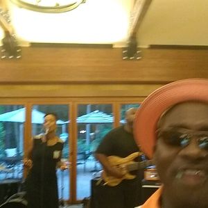 Meet your Posher, Gerald